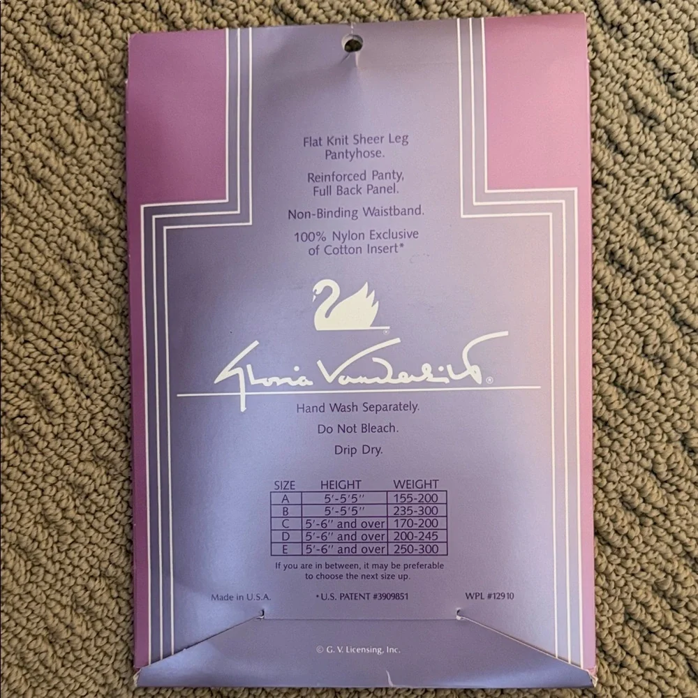Gloria Vanderbilt sheer sandalfoot